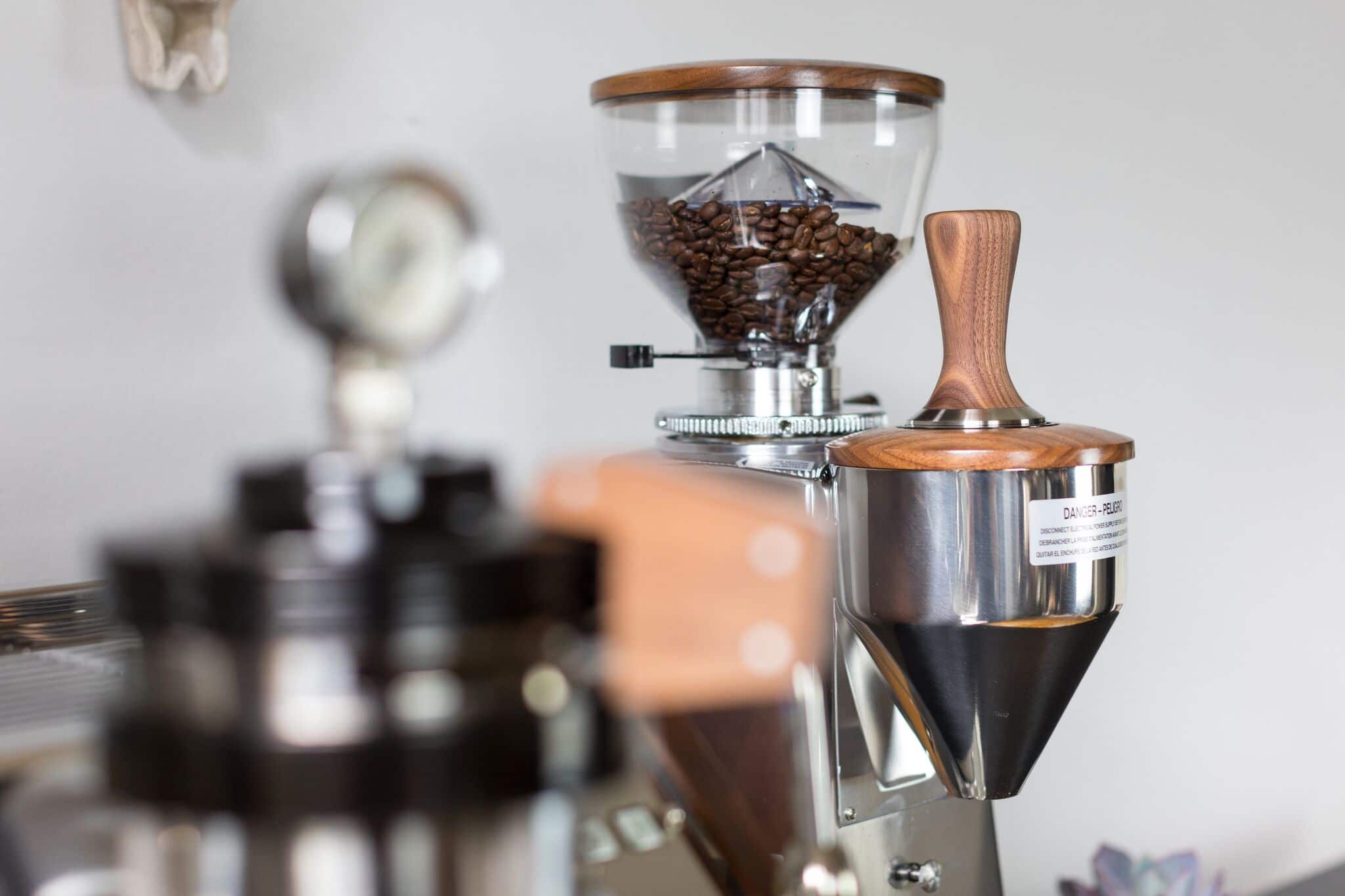 How To Dial In Your Espresso Grinder – Clive Coffee